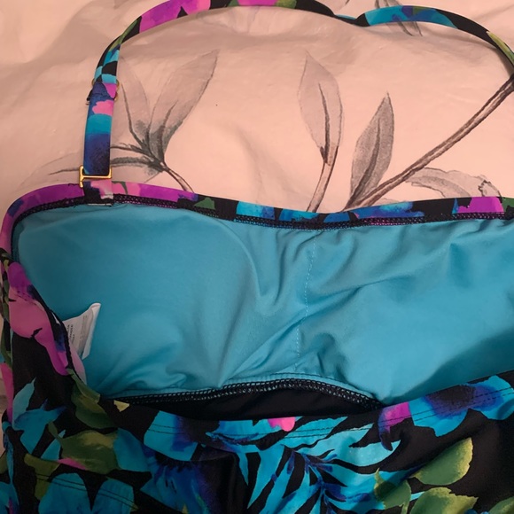 Bathing suit top Size 14 never wore - Picture 4 of 5